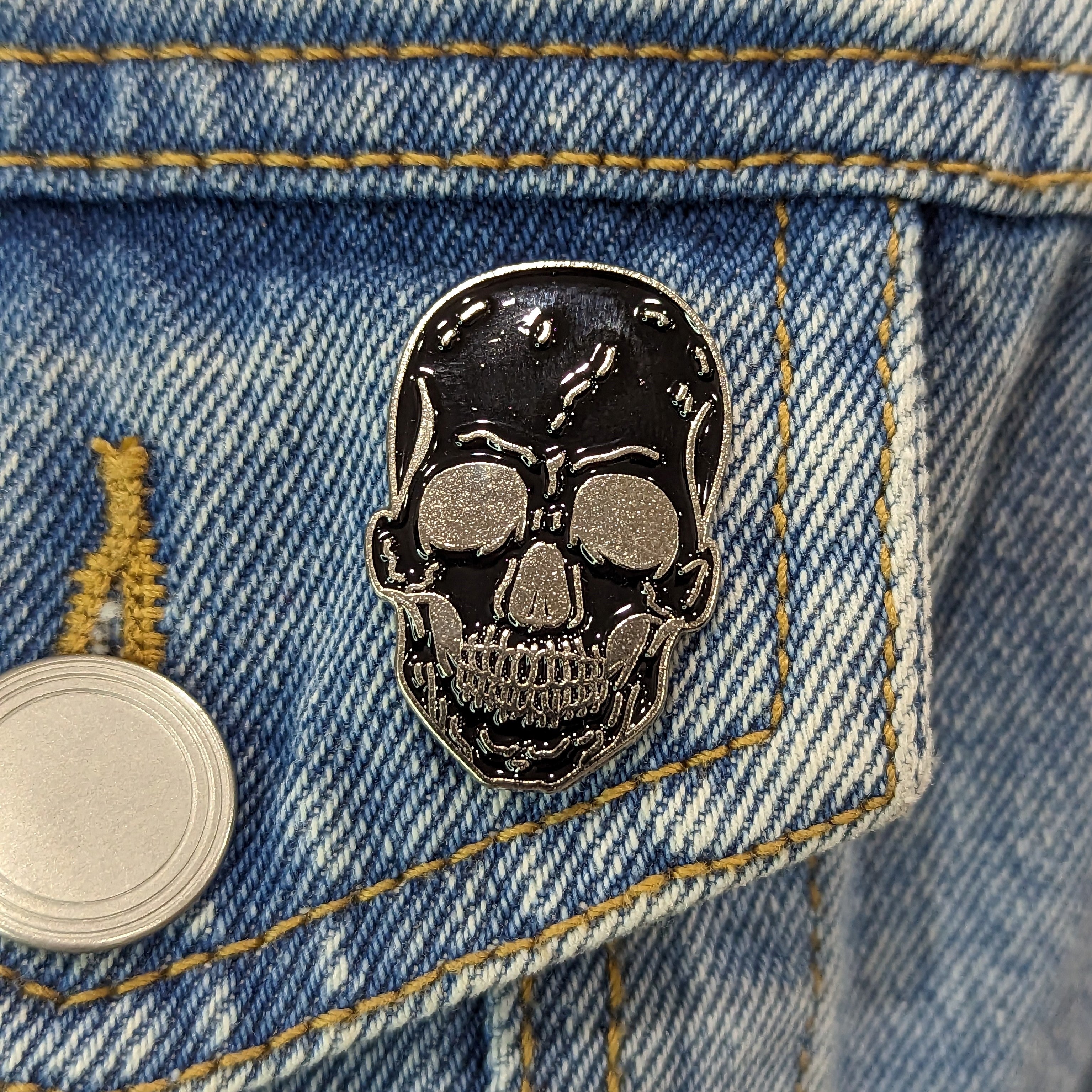 Enamel Pin - Black Skull