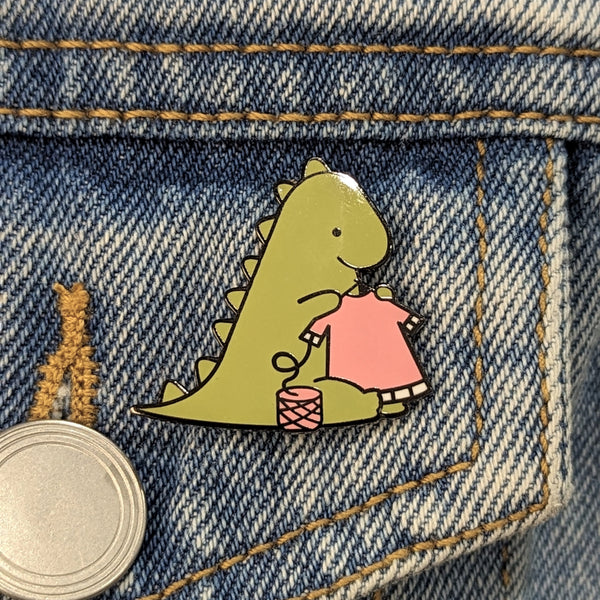 Enamel Pin - Knitting Dinosaur