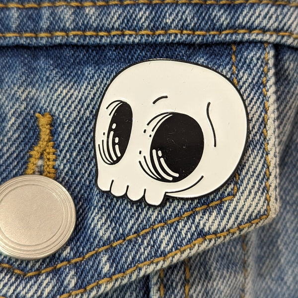 Enamel Pin - Cartoon White Skull